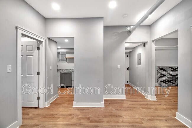 Building Photo - 2809 Main St