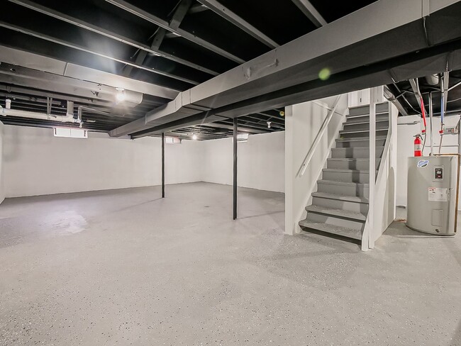 Building Photo - AVAILABLE NOW! Charming 3-Bed Home with Spacious Yard in Van Buren Township