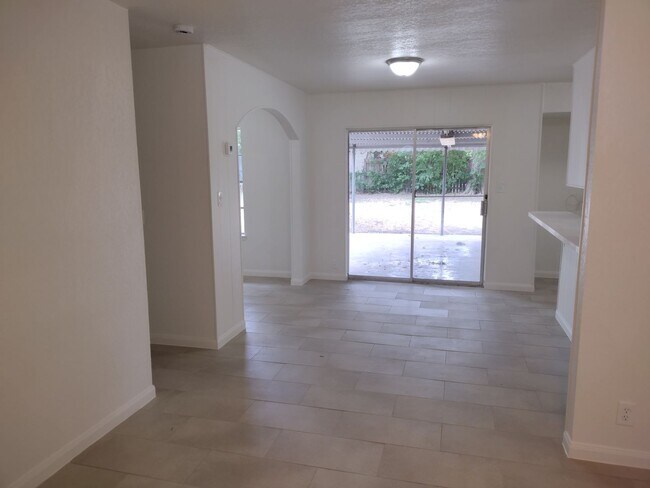 Building Photo - Meadow Village