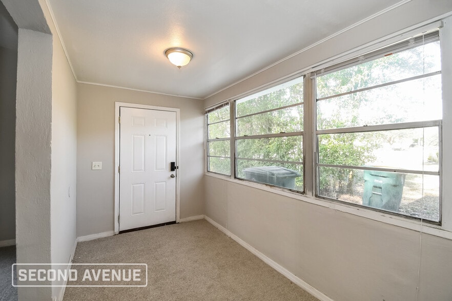 Building Photo - 3645 Peach Dr