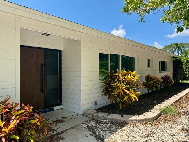 Primary Photo - Unique & Renovated 3 Bedroom, 2 and 2 Half...