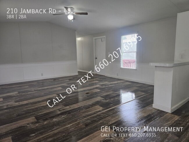 Building Photo - 210 Jamback Rd