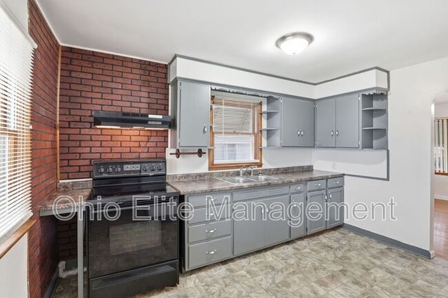 Building Photo - 89 Cullman Rd