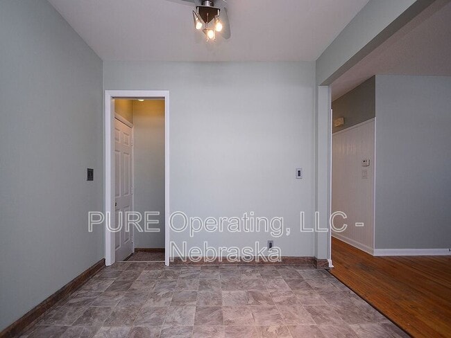 Building Photo - 4921 Bancroft St