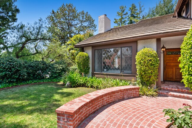 Building Photo - 3009 Nicada Dr