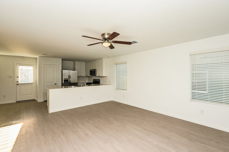 Building Photo - 2217 La Vis Ln