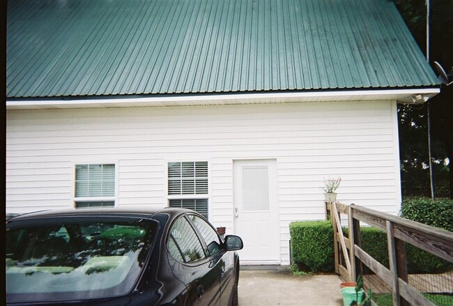 Building Photo - 5231 Spring Stuebner Rd