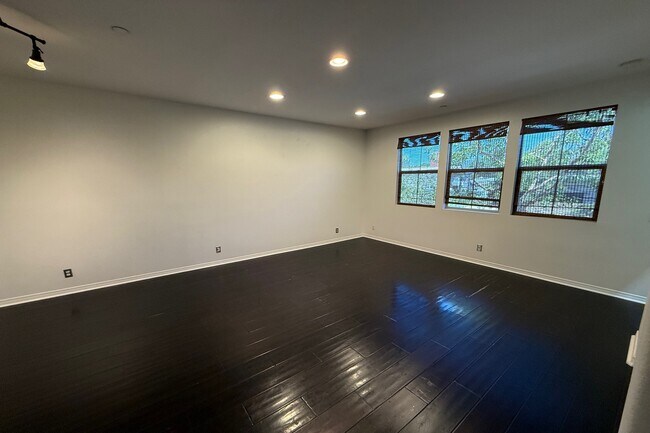 Building Photo - 602 Asbury Dr