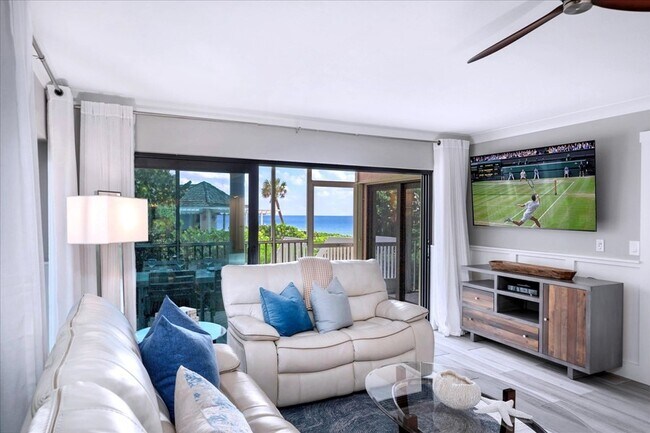 Building Photo - Oceanfront Walk-Out Condo