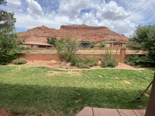 Building Photo - 463 Deadwood Dr