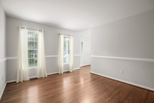 Building Photo - 10205 N Hampton Ln