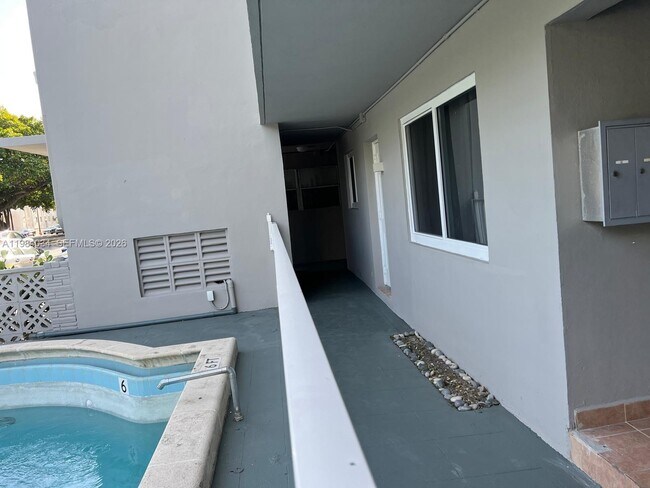 Building Photo - 2300 SW 3rd Ave