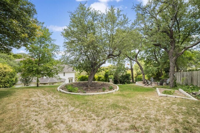 Building Photo - 1702 Crested Butte Dr