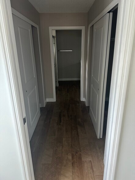 Building Photo - 1216 33rd Ave SW