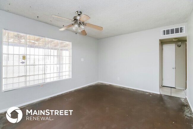 Building Photo - 1647 W Pima St