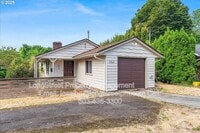 Building Photo - 2915 NE Fremont Dr