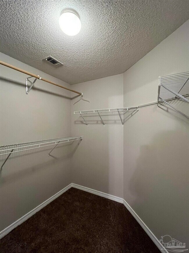 Building Photo - 10440 Millbrook Dr
