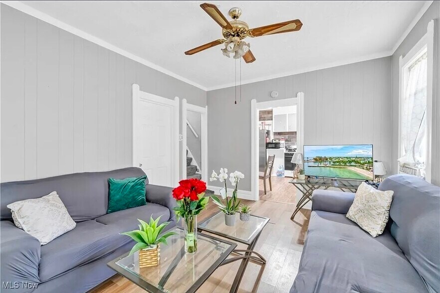 Building Photo - 504 W 21st St