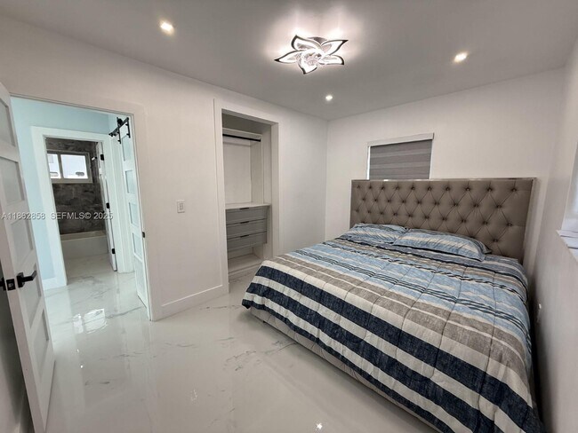 Building Photo - 11805 SW 185th St