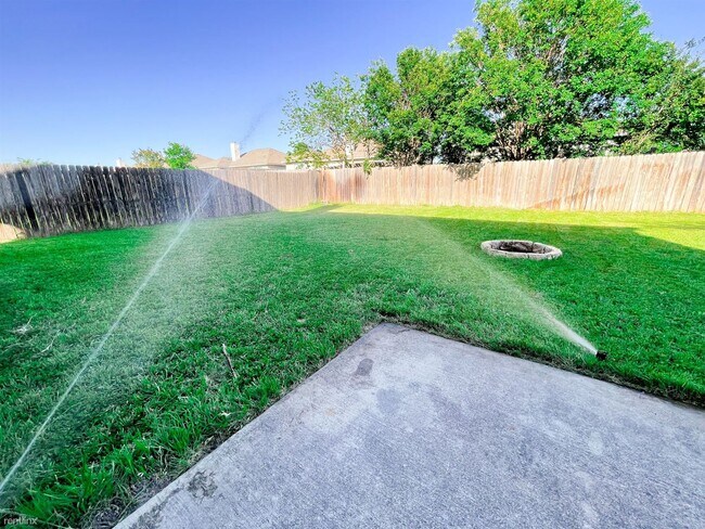 Building Photo - 3 br, 2.5 bath House - 1115 Madison