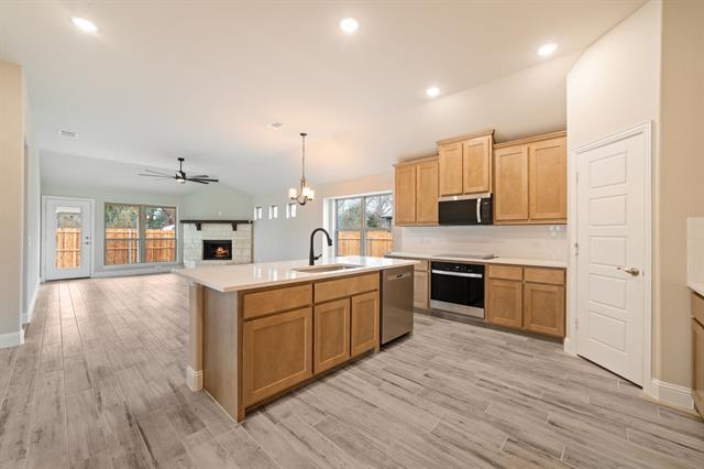 Building Photo - 612 Kyle Dr