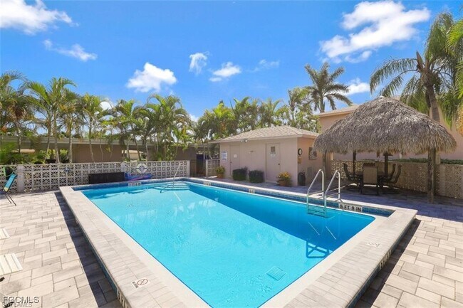 Building Photo - 1835 Beach Pkwy W