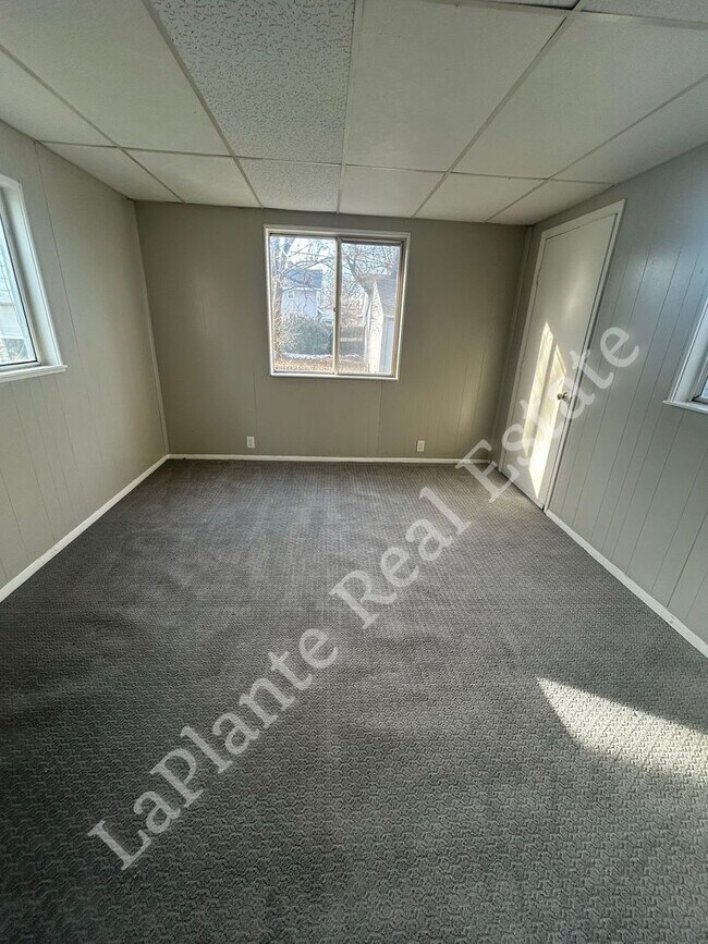 Building Photo - Well-Located 3-Bedroom Home Near Library Village