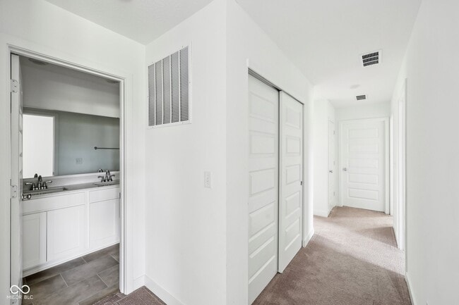 Building Photo - 17255 Gresham Ln