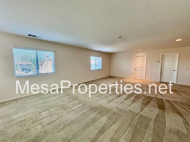 Building Photo - 6966 Madison Ln