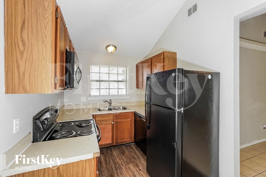 Building Photo - 1504 Taylorcrest Dr