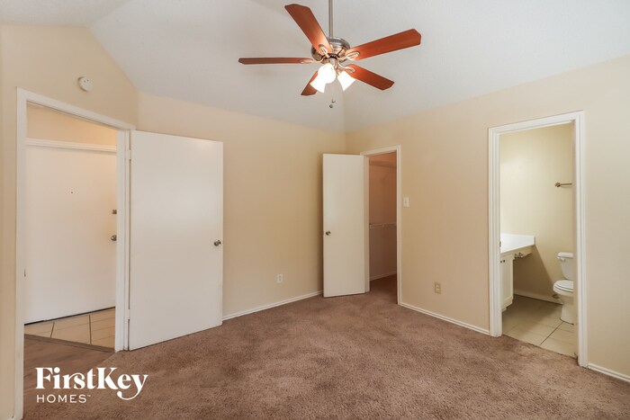 Building Photo - 17026 Enchanted Cir E