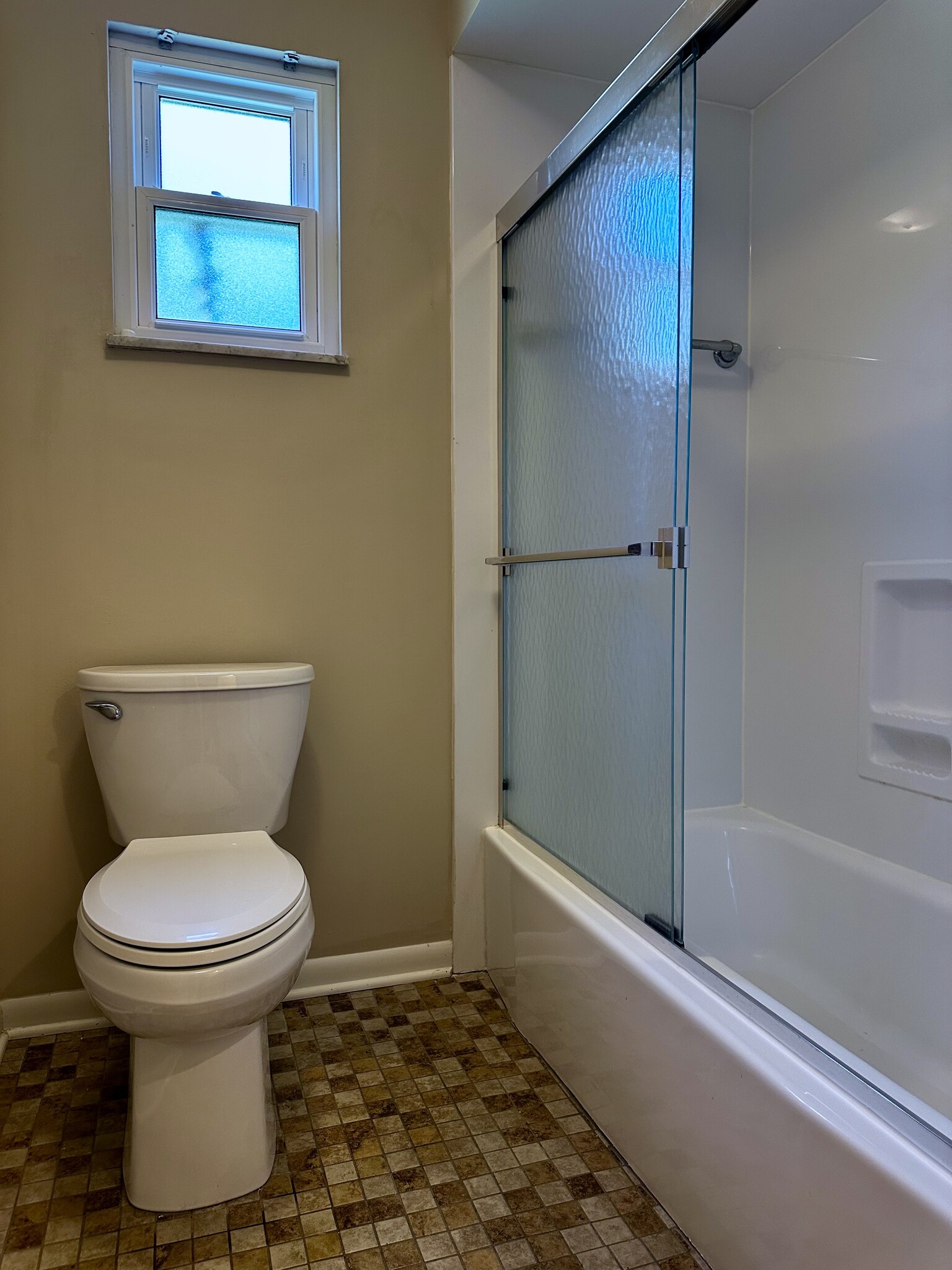 Building Photo - 2671 Montcalm Rd