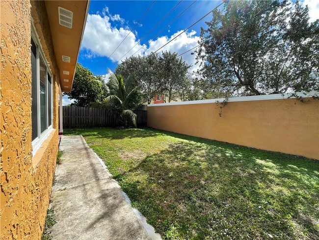 Building Photo - 11420 NW 35th St