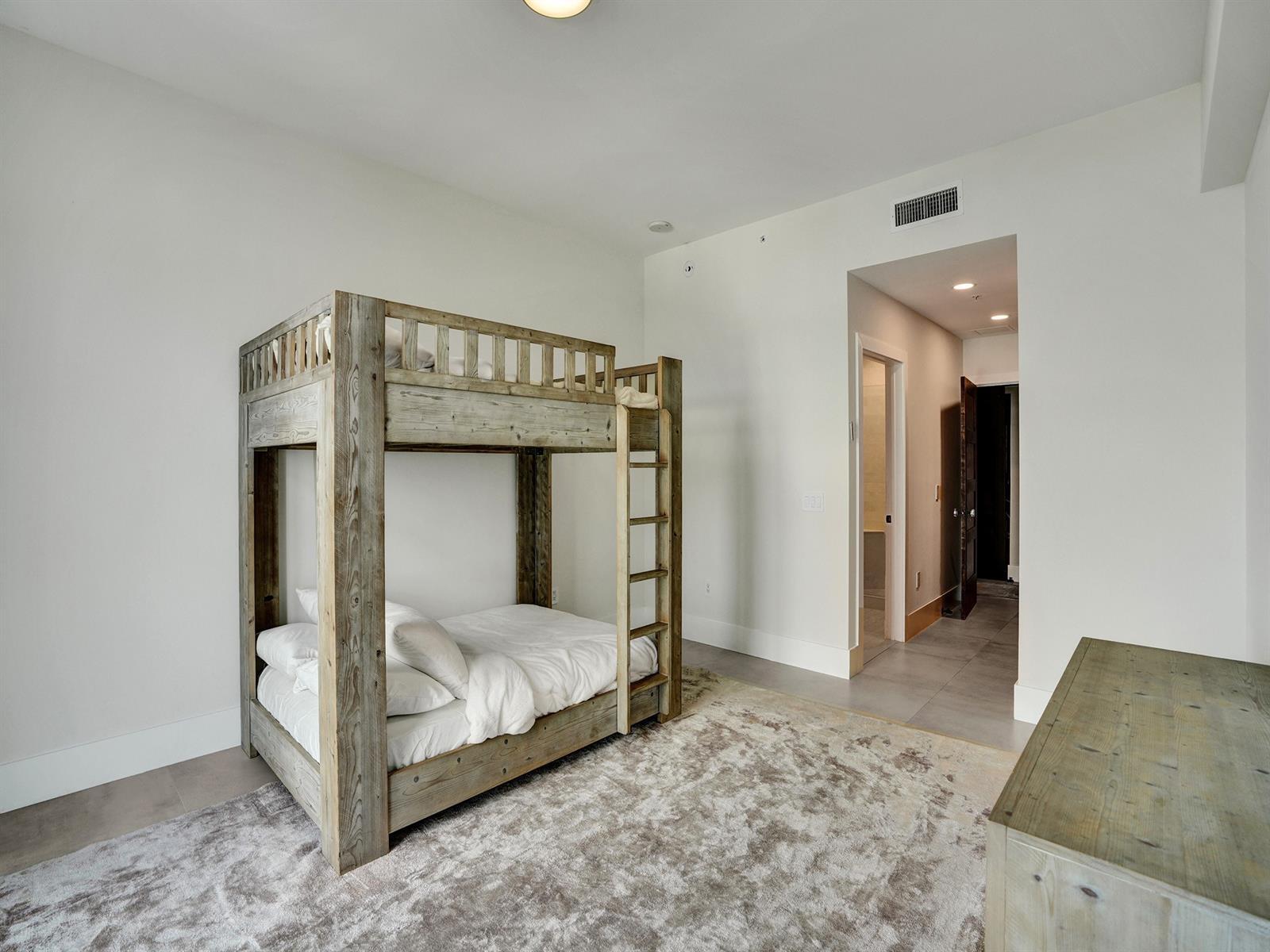 Building Photo - 17301 Biscayne Blvd