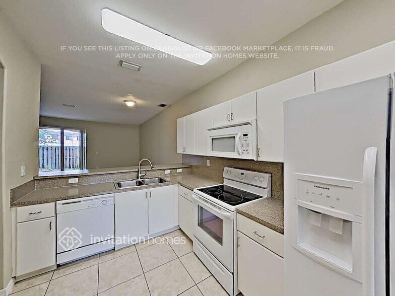 Building Photo - 15275 SW 88th Terrace