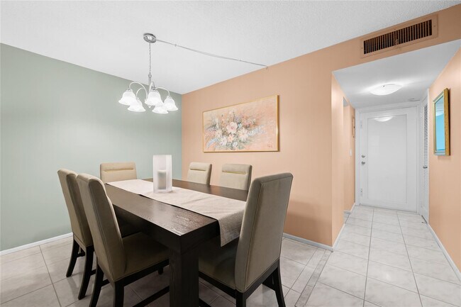 Building Photo - 201 N Ocean Blvd