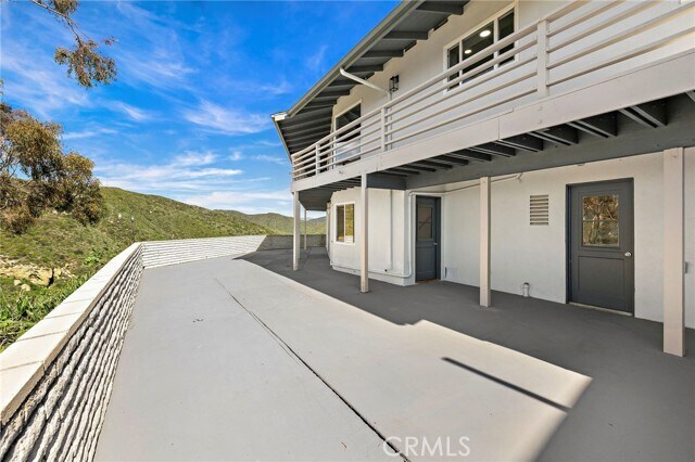 Building Photo - 696 Mystic View