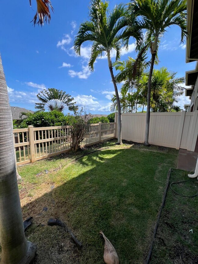 Building Photo - 2 Bedroom / 2.5 Bath Condo with 1 car gara...