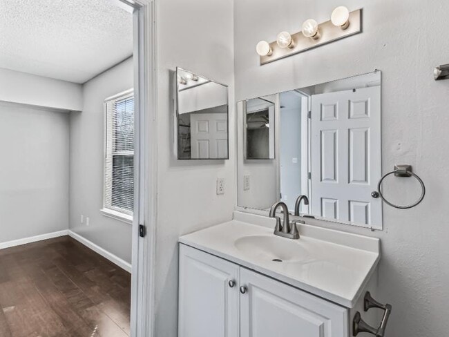 Building Photo - 3612 Cagney Dr