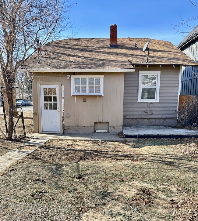 Building Photo - 2798 S Acoma St