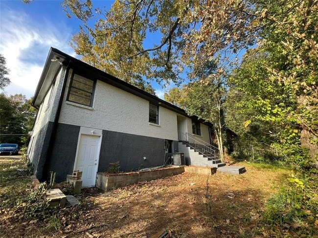 Building Photo - 2680 Rollingwood Ln SE