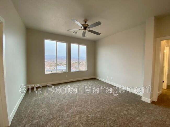 Building Photo - 438 N Stone Mountain Dr
