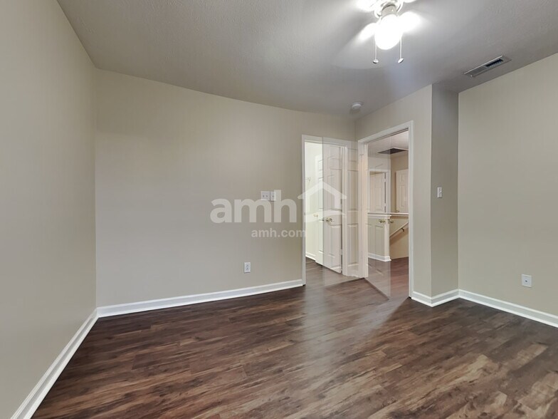 Building Photo - 15003 Lovely Dove Ln