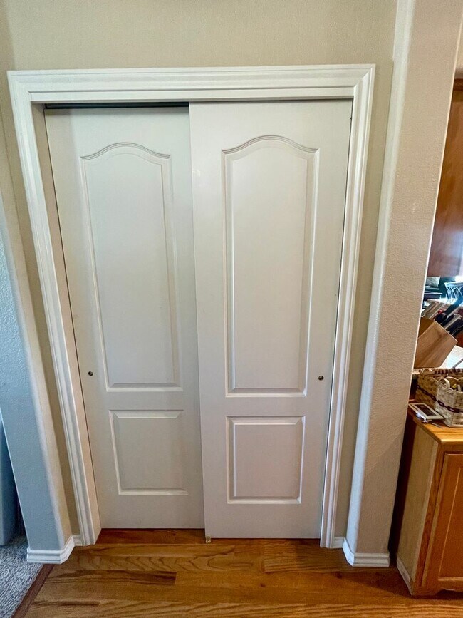 Building Photo - Gorgeous 5 Bedroom Cordera Home