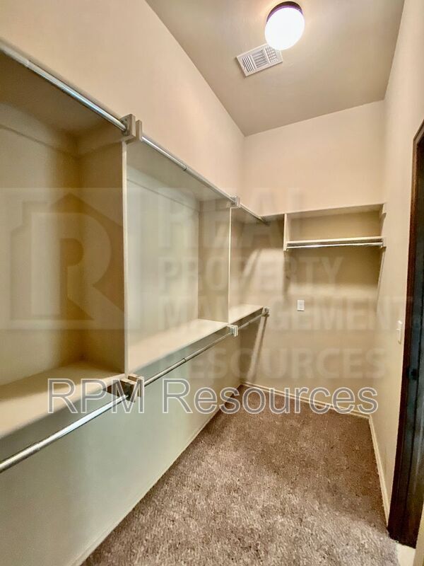 Building Photo - 9021 SW 55th St