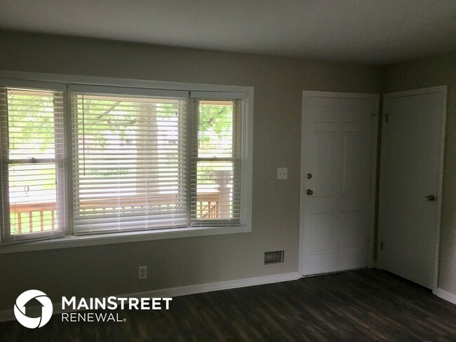 Building Photo - 7406 Maurer Ln