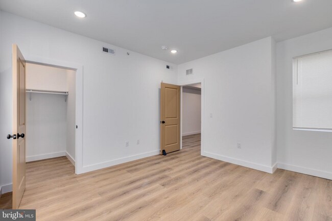 Building Photo - 2322 N 5th St