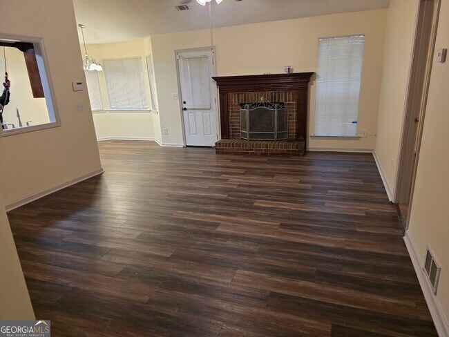 Building Photo - 7016 Hollow Oak Ct