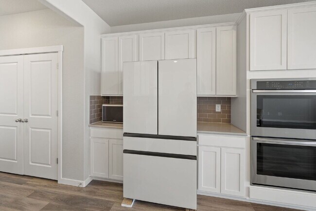 Building Photo - 5255 Big Johnson Dr