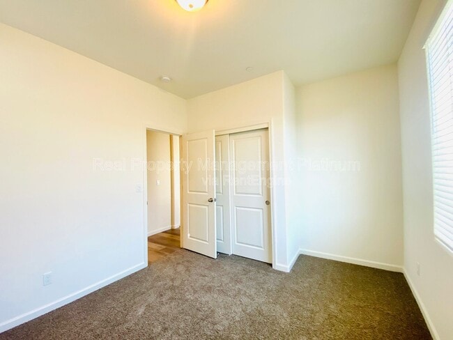 Building Photo - 4137 Beverly Ave